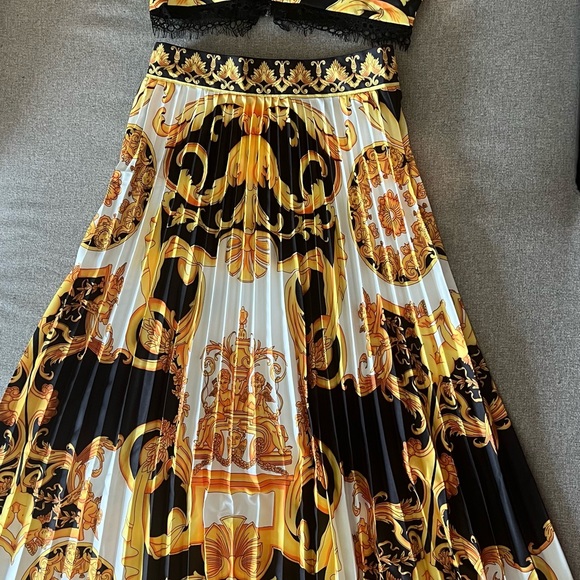 Crop top skirt set - Picture 3 of 8